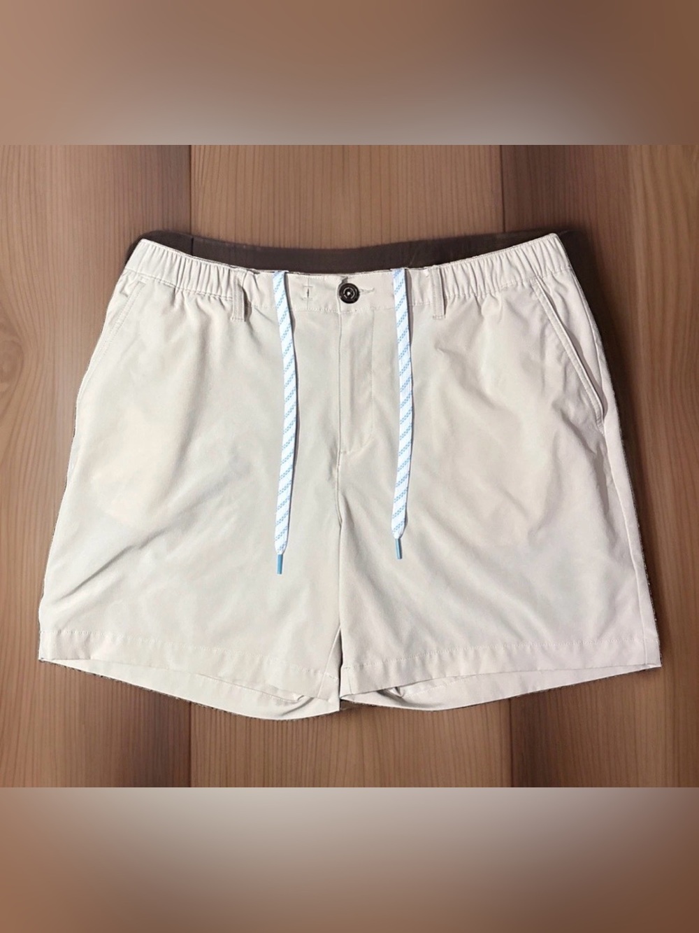 Chubbies The Weekend Has Arrived Men's X-Large 6” Shorts Beige Performance Golf